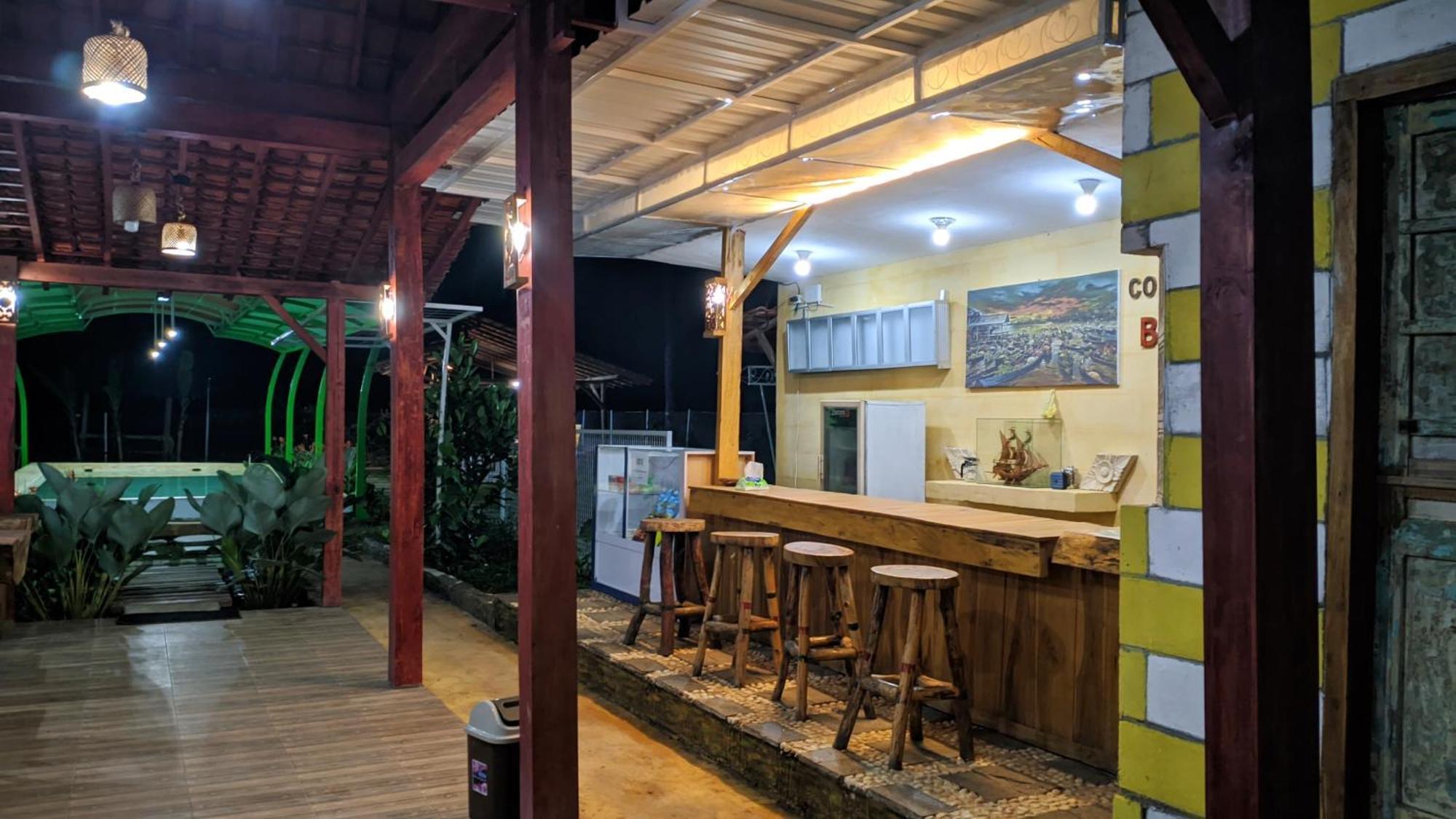 Wooden Kemiren Homestay Banyuwangi Banyuwangi  Exterior photo