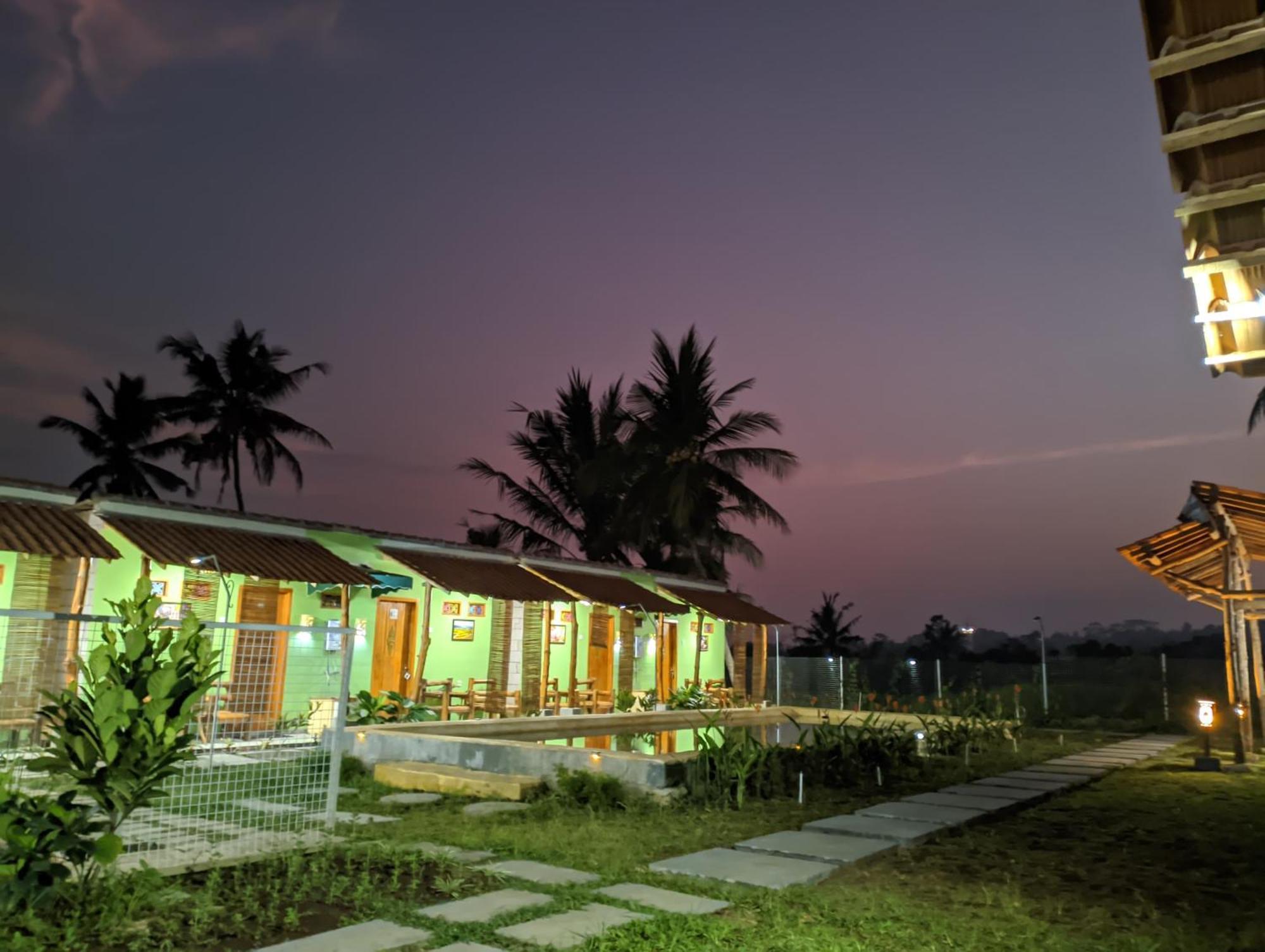Wooden Kemiren Homestay Banyuwangi Banyuwangi  Exterior photo