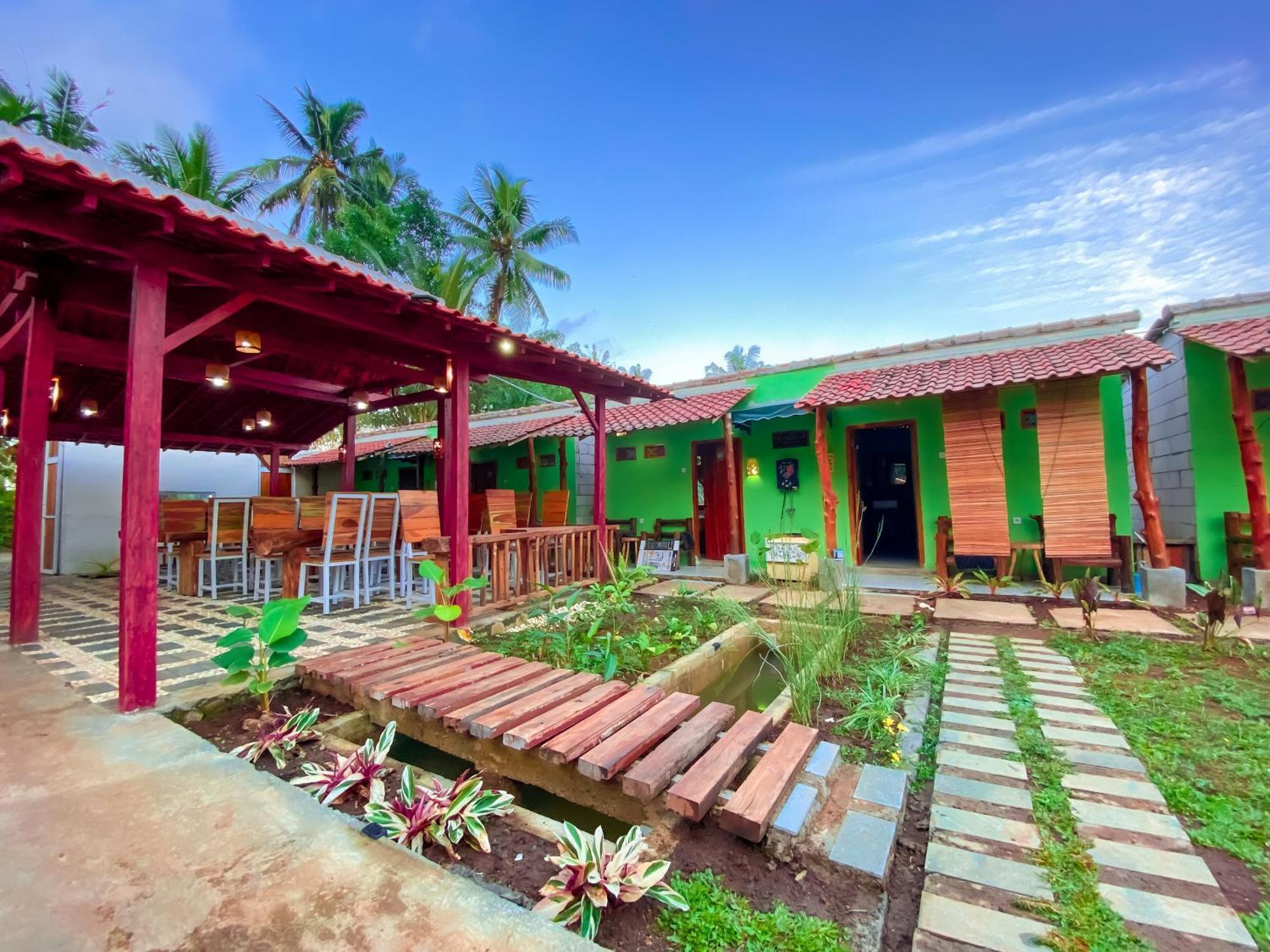 Wooden Kemiren Homestay Banyuwangi Banyuwangi  Exterior photo