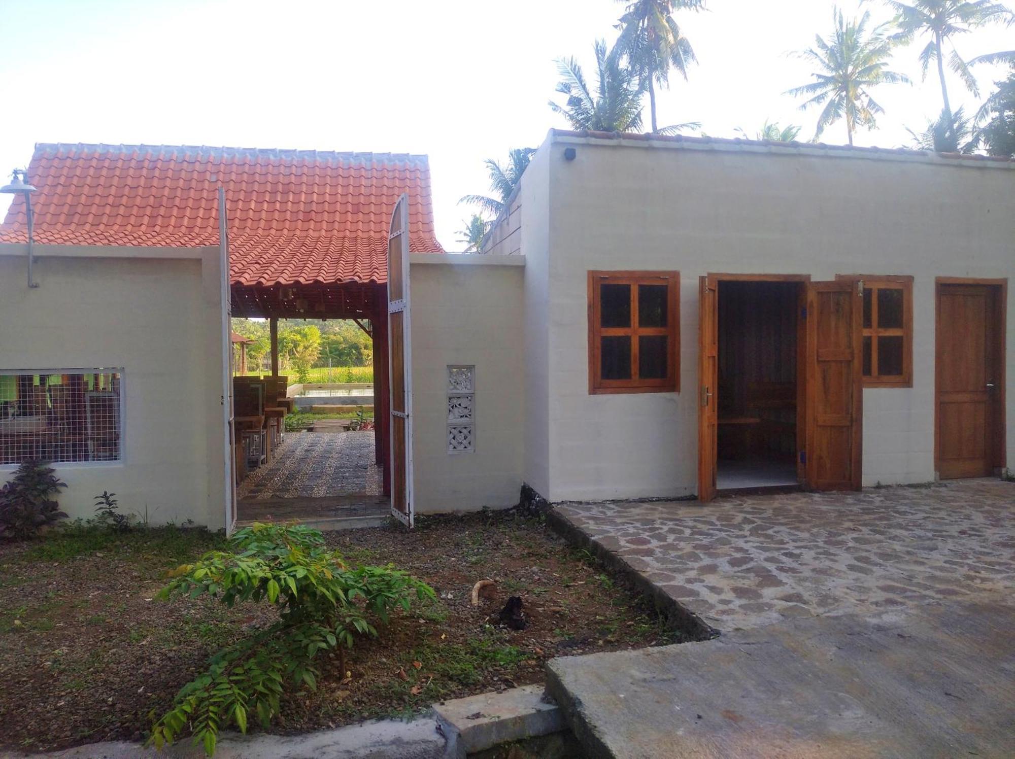Wooden Kemiren Homestay Banyuwangi Banyuwangi  Exterior photo